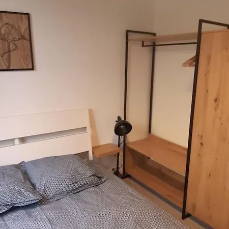 Les Pieds Dans L'eau *